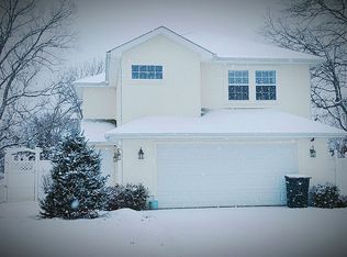 2017 Rivershore Ln, Sevierville, TN 37876