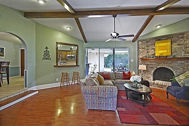 1st image of 520 Wentworth Dr