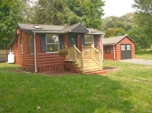 20 Lake Shore Drive, Patterson, NY 12563