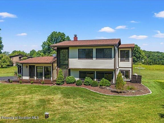 3rd image of 3 Eastwoods Rd