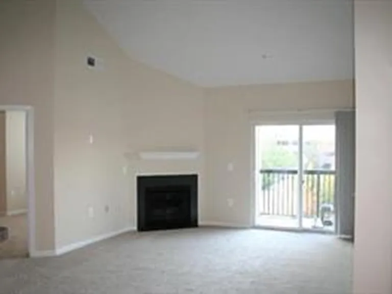 11379 Aristotle Dr #407 — Photo 2