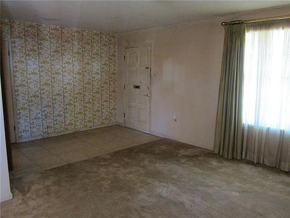 5th image of 3400 Plymouth Pl