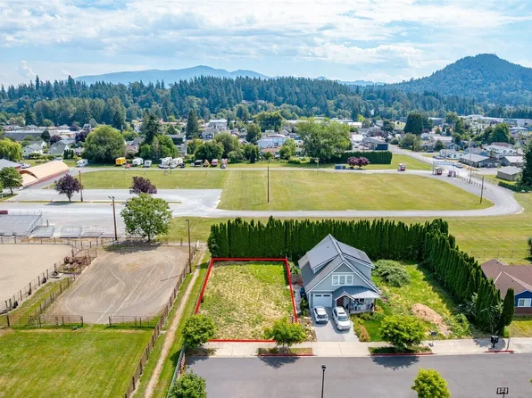 1720 S Walter Street, Mount Vernon, WA 98273