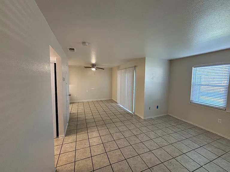 Sonoma Court Townhomes — Photo 7
