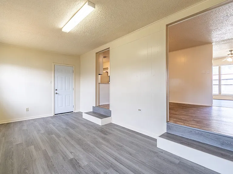 8022 Highway 271 S #C — Photo 8
