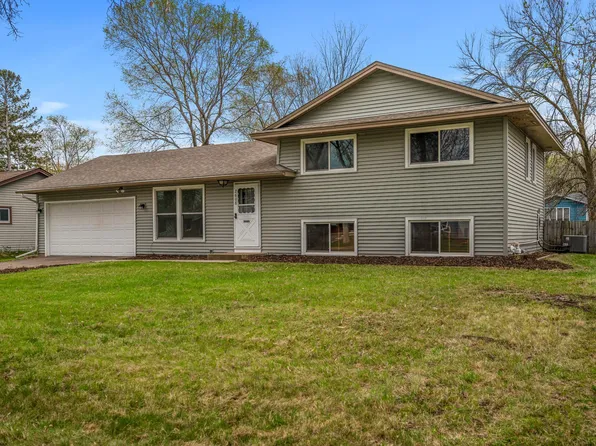 2608 107th Ave NW, Coon Rapids, MN 55433