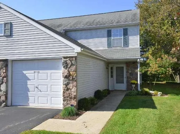 511 Lake Bluff Rd, Thiensville, WI 53092