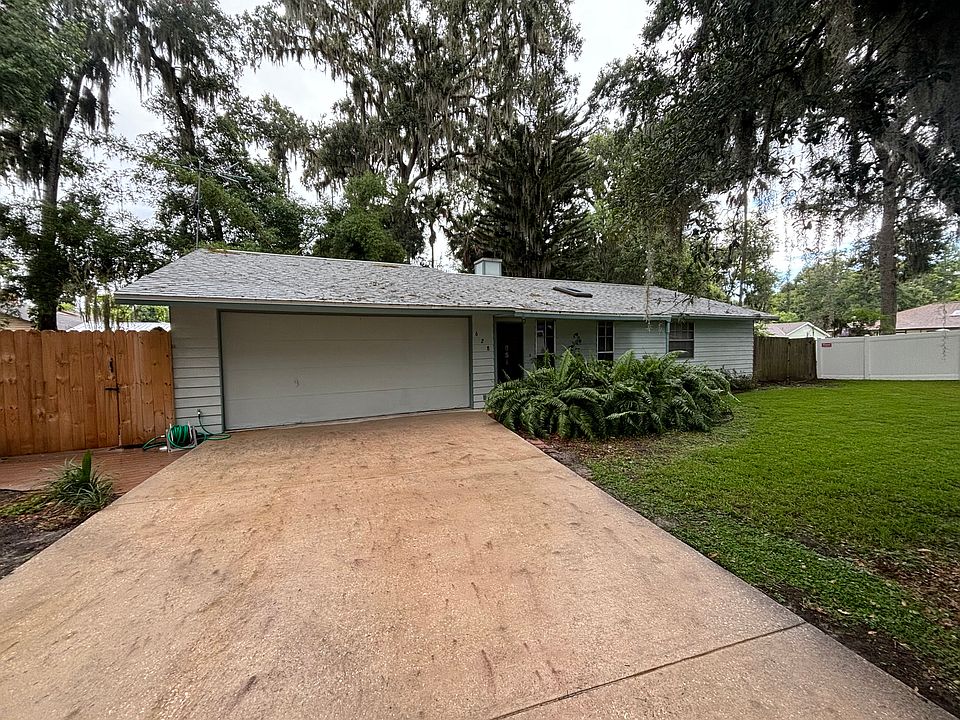 1st image of 628 Acorn Cir