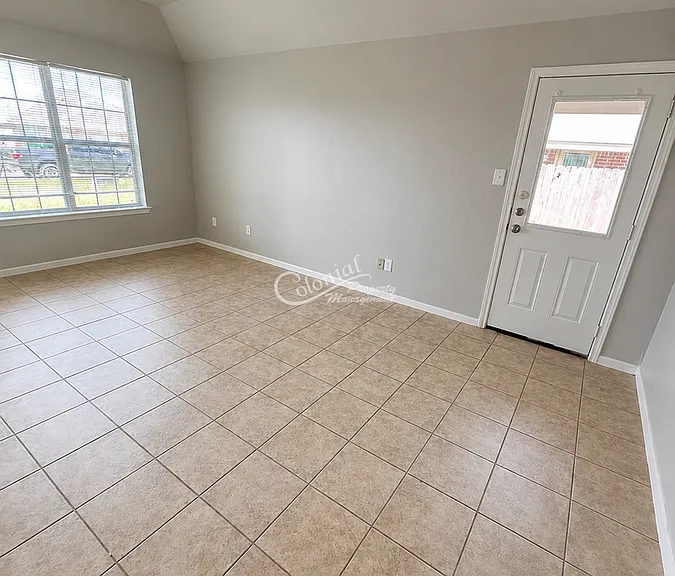 406 W Dale Ave #A — Photo 5