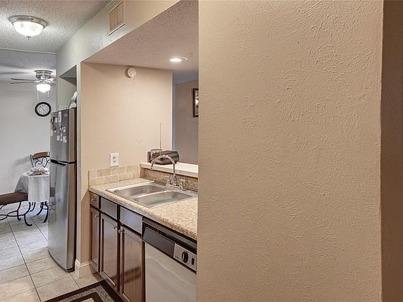 ANOTHER VIEW OF THE KITCHEN