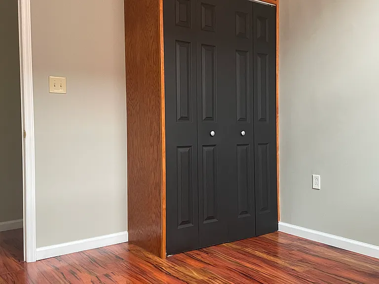 871 Jefferson St N #10 — Photo 5