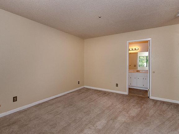 5th image of 108 Woodlake Drive