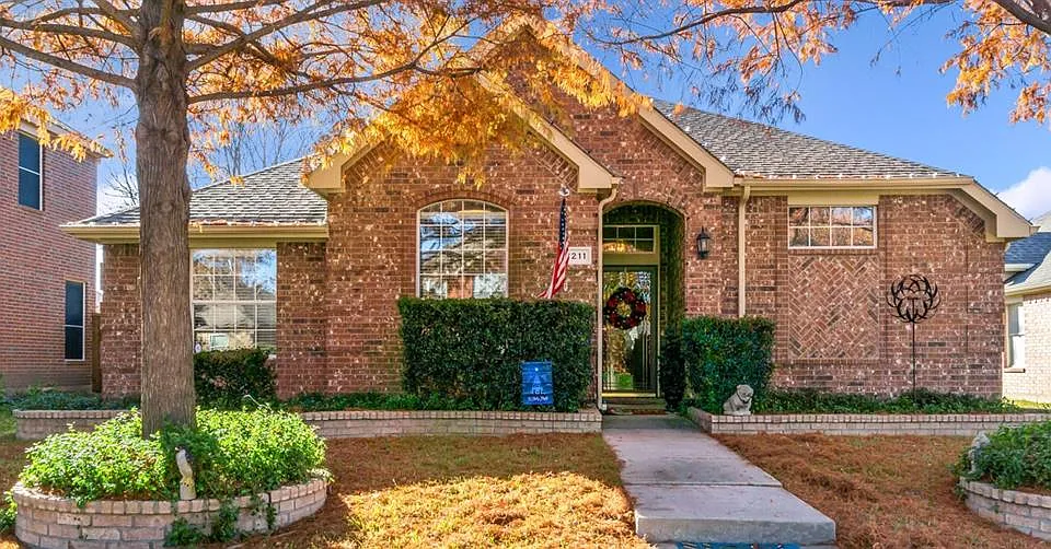 7211 Waterlily Ln