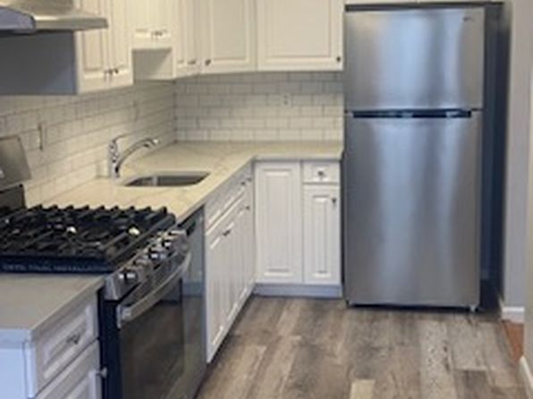 60-62 Anderson Ave UNIT 1