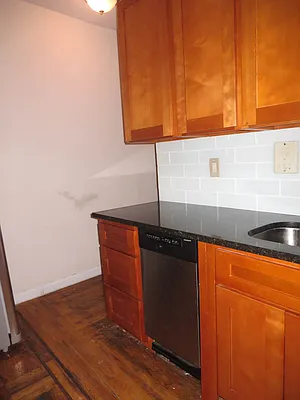 Rented by Bohemia Realty Group | media 12