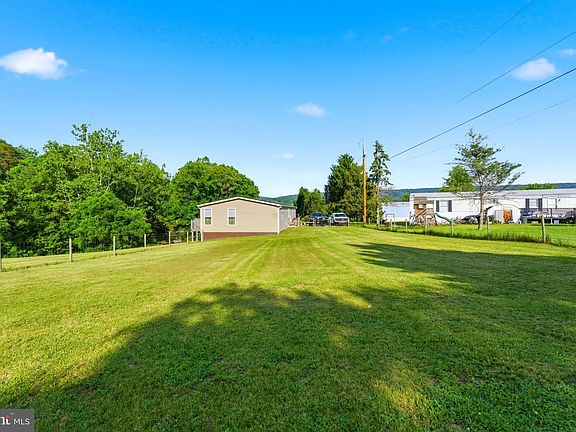 3rd image of 1898 Sawmill Rd