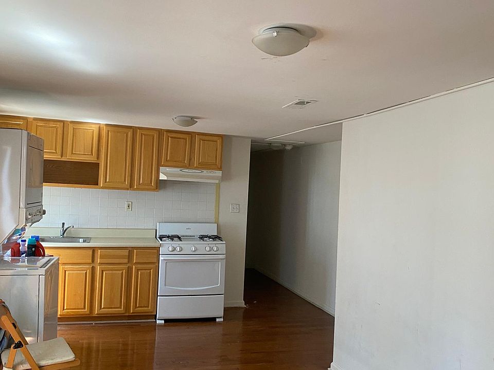 1st image of 151 S 24th St Floor 3