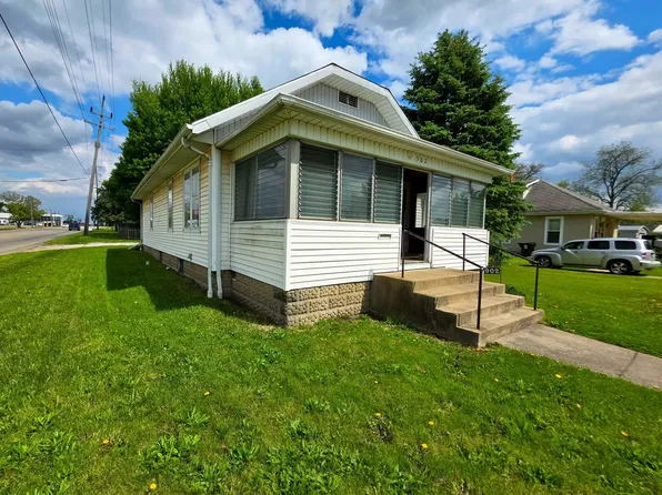 902 Wabash Ave, Paris, IL 61944