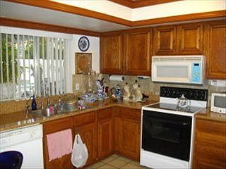 3rd image of 2561 W Knowles Ave
