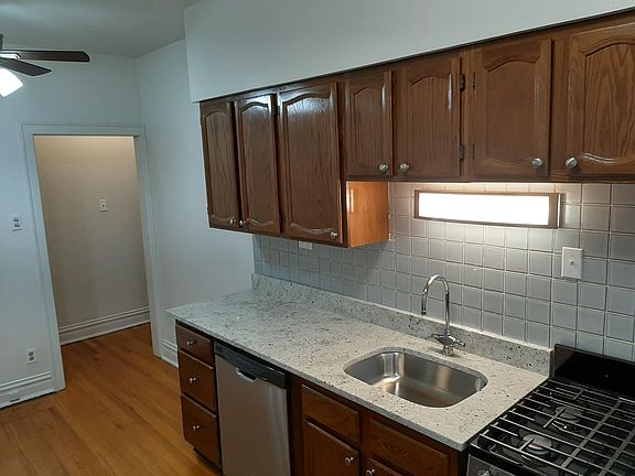 5th image of 4407 N Greenview Ave APT 2E