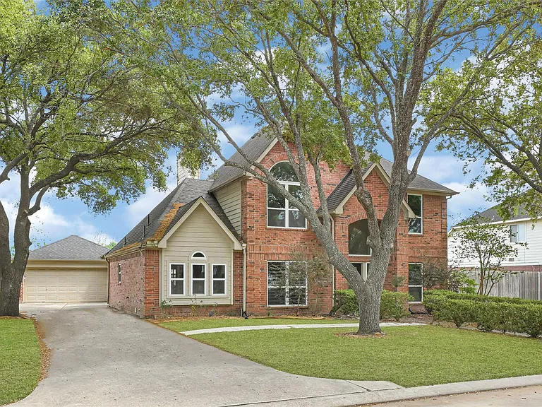 11915 Helene Ct — Photo 2