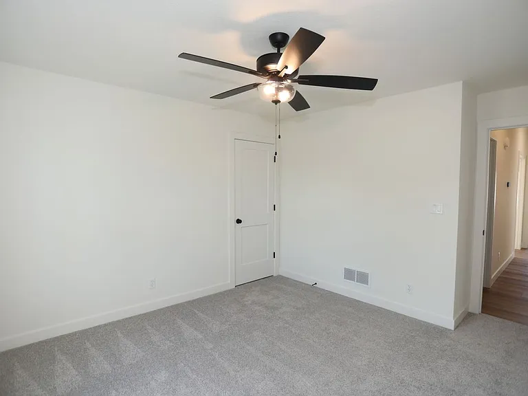 4605 Chambers Bay Dr — Photo 28