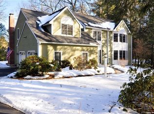 2 Tallwood Ln, Weatogue, CT 06089