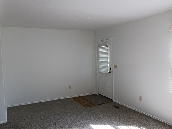 5th image of 1425 E 5850 4a S