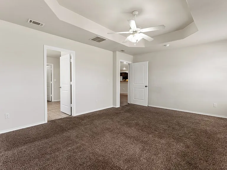 716 Duke Ave — Photo 10