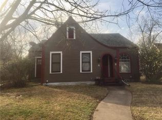 811 Cecelia St #B, Taylor, TX 76574