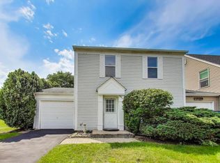 29W420 Tanglewood Ln, Warrenville, IL