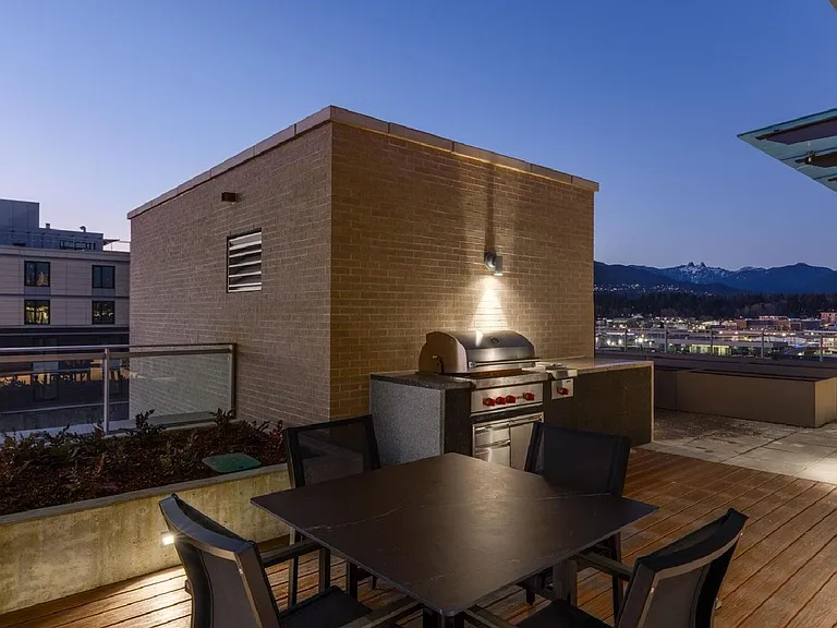 755 Harbourside Dr #714 — Photo 29