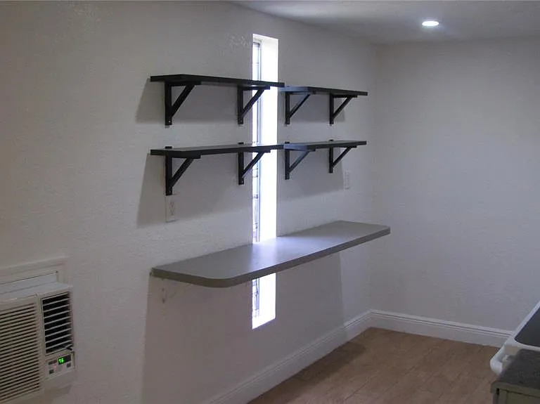 109 E Gladys St #D — Photo 6