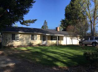 545 Clover Ln, Medford, OR 97501