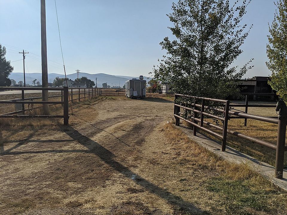 1st image of 10441 Highway 238