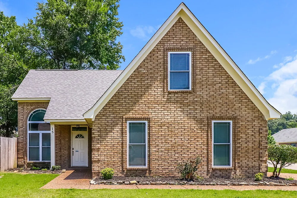 3 bed, 2.5 bath, 1900 sqft, $1,850 — Photo 1