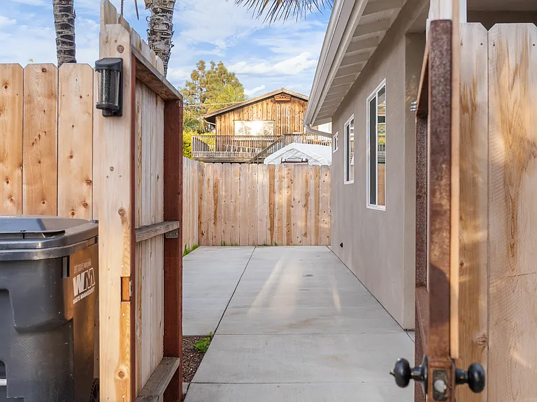 1501 California St — Photo 3