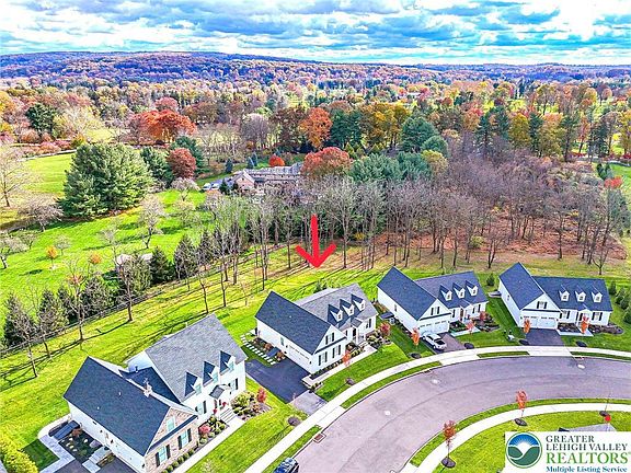 5th image of 4475 Stonebridge Dr