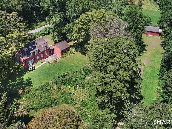 3rd image of 208 Wood Creek Road