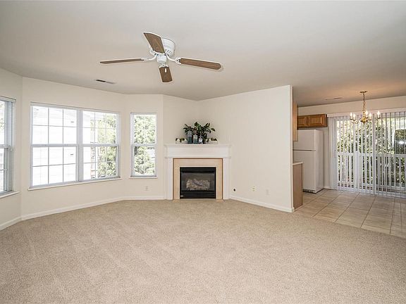 5th image of 410 Benton Dr APT H