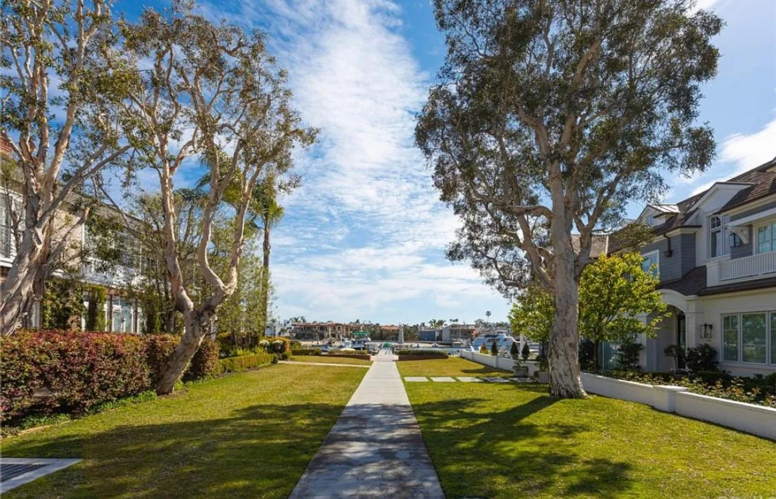 Building Photo - 31 Beacon Bay