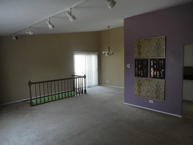 366 Washington Ct — Photo 3