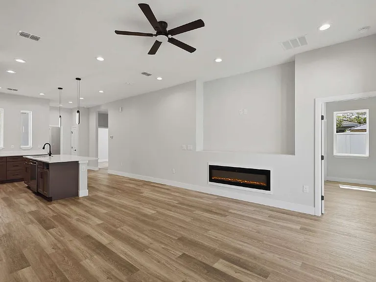 6 Unicorn Ct #A — Photo 11