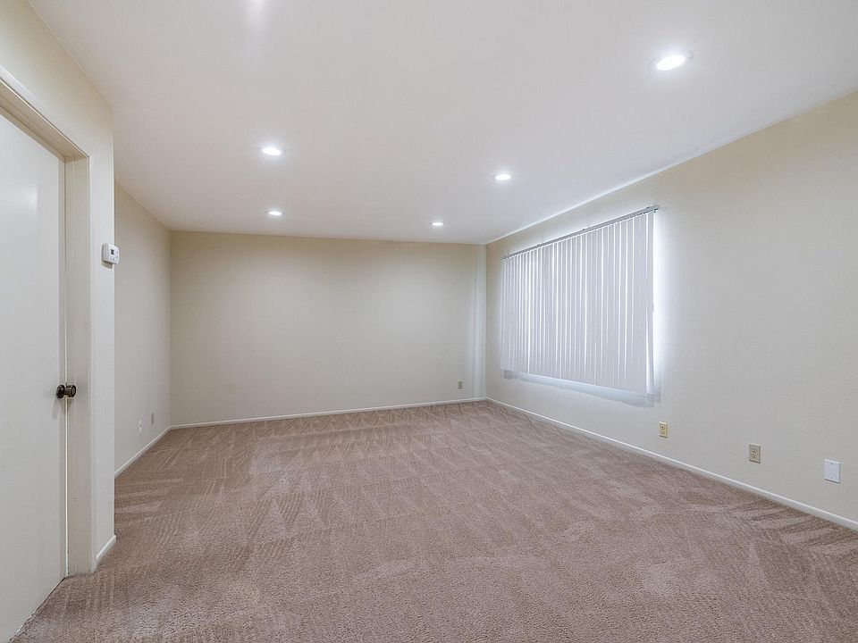 1st image of 1142 Stanley Ave APT 17