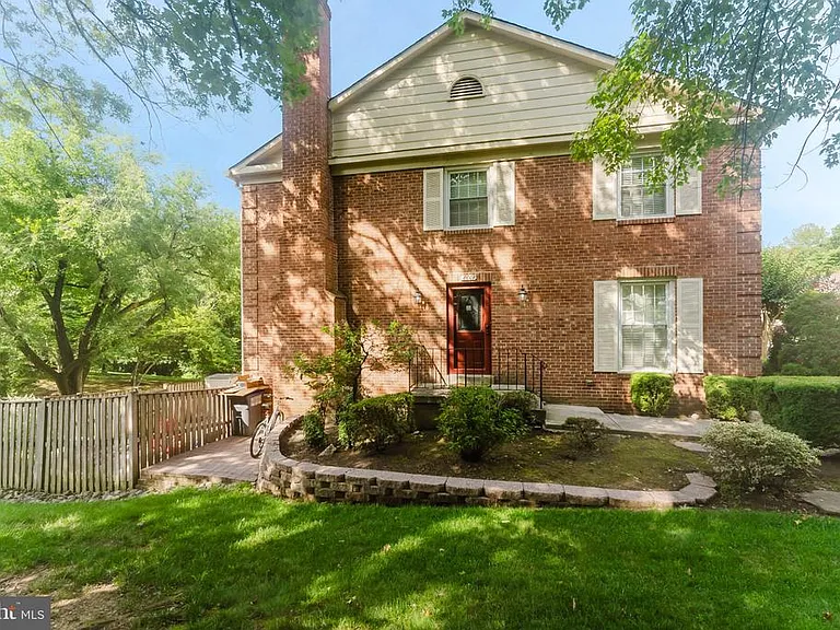 8001 Bethelen Woods Ln — Photo 23