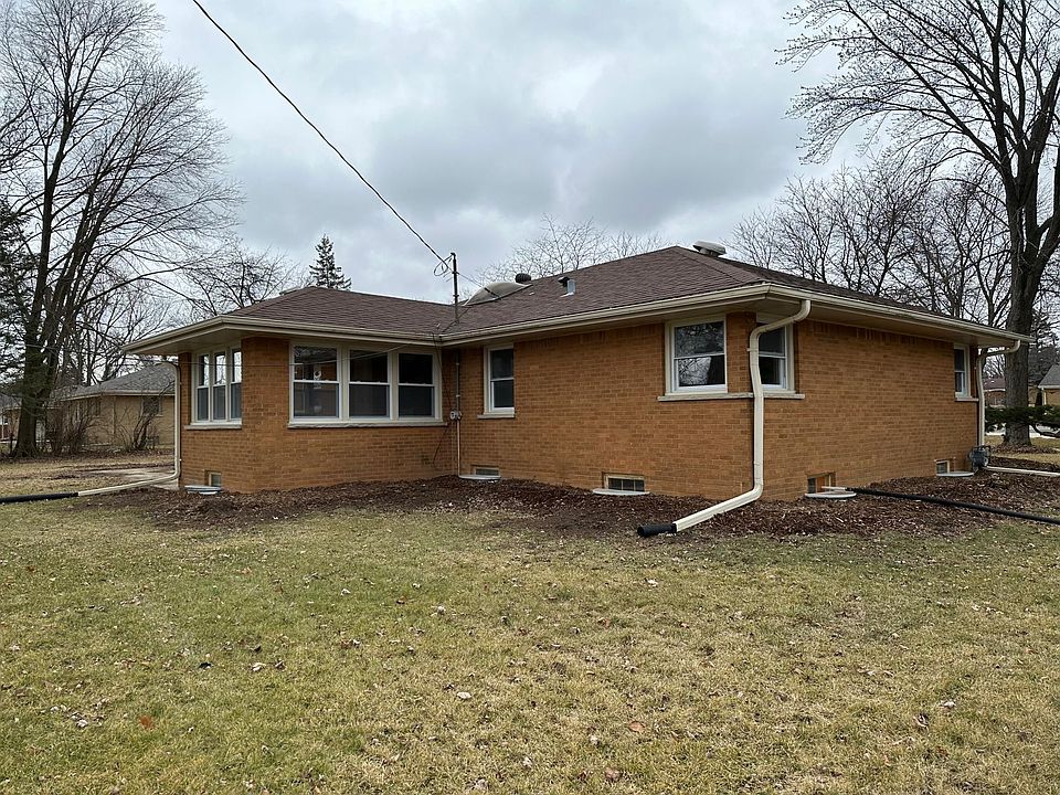 2nd image of 4120 N 162nd St