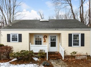 6 Brundage St, Armonk, NY 10504