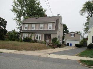 142 Shefford St, Springfield, MA 01107
