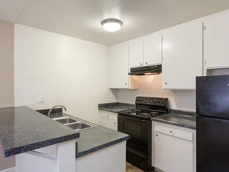 Elan Sandrock Place — Photo 8