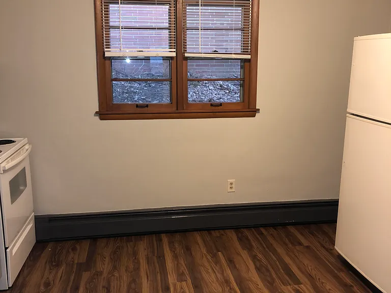 655 Carlotta Dr #4 — Photo 5
